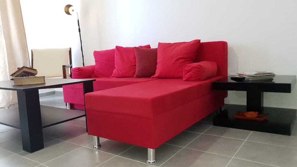 Фото Lovely Flat Near Port! Few Min From City Center