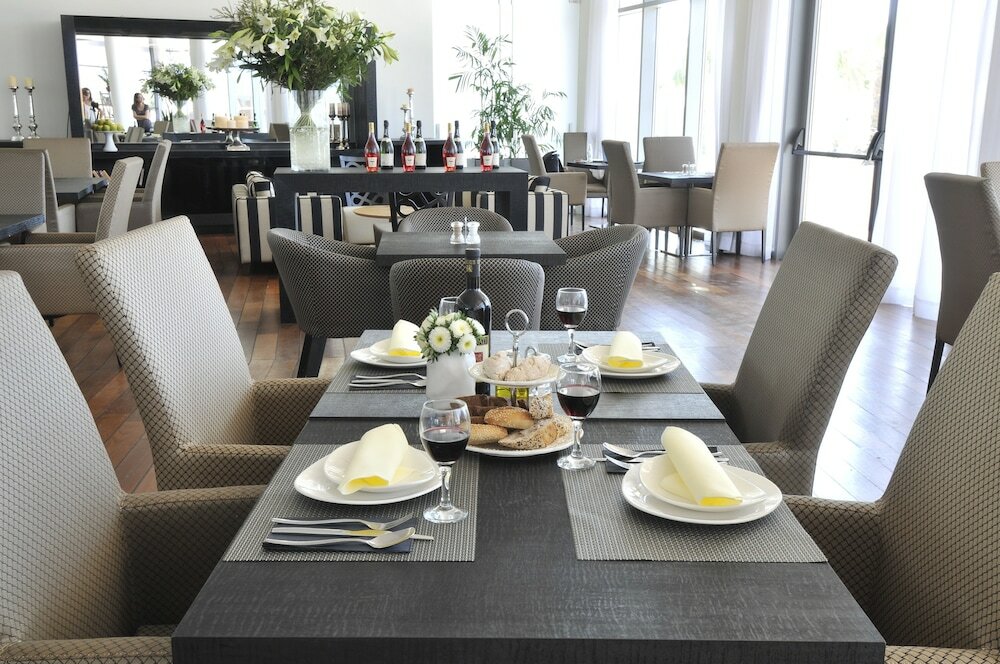 Фото West All Suite