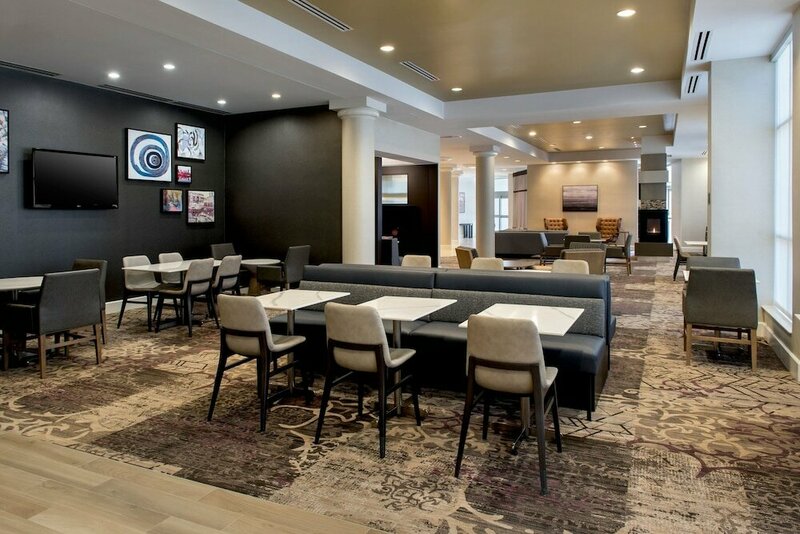 Гостиница Residence Inn Fairfax City в Фэйрфаксе