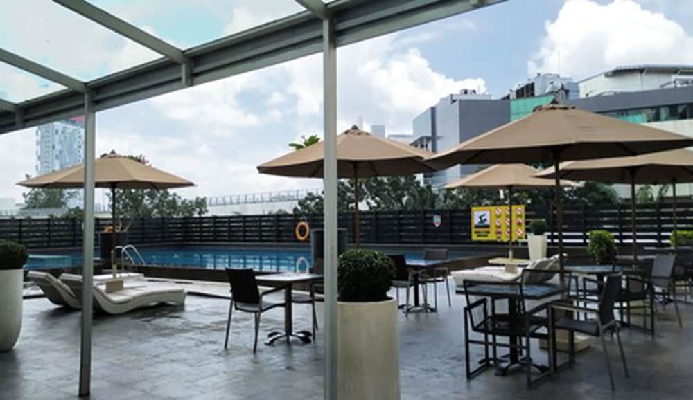 Фото The Arista Hotel