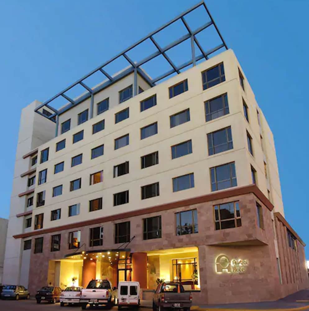 Фото отеля 1