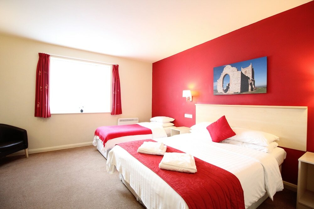 Фото Wookey Hole Hotel