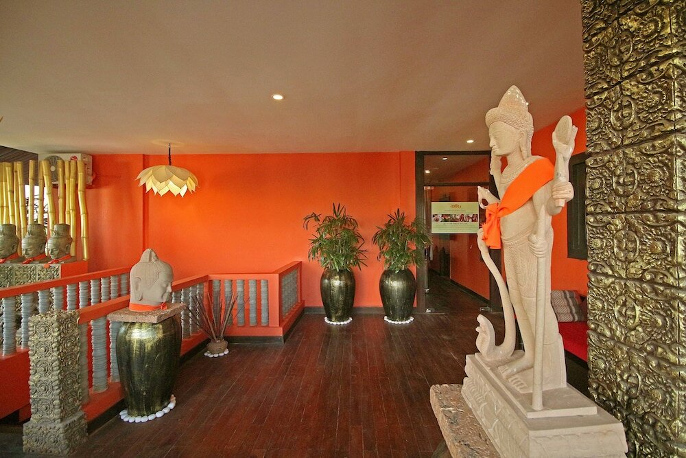 Фото Golden Temple Hotel