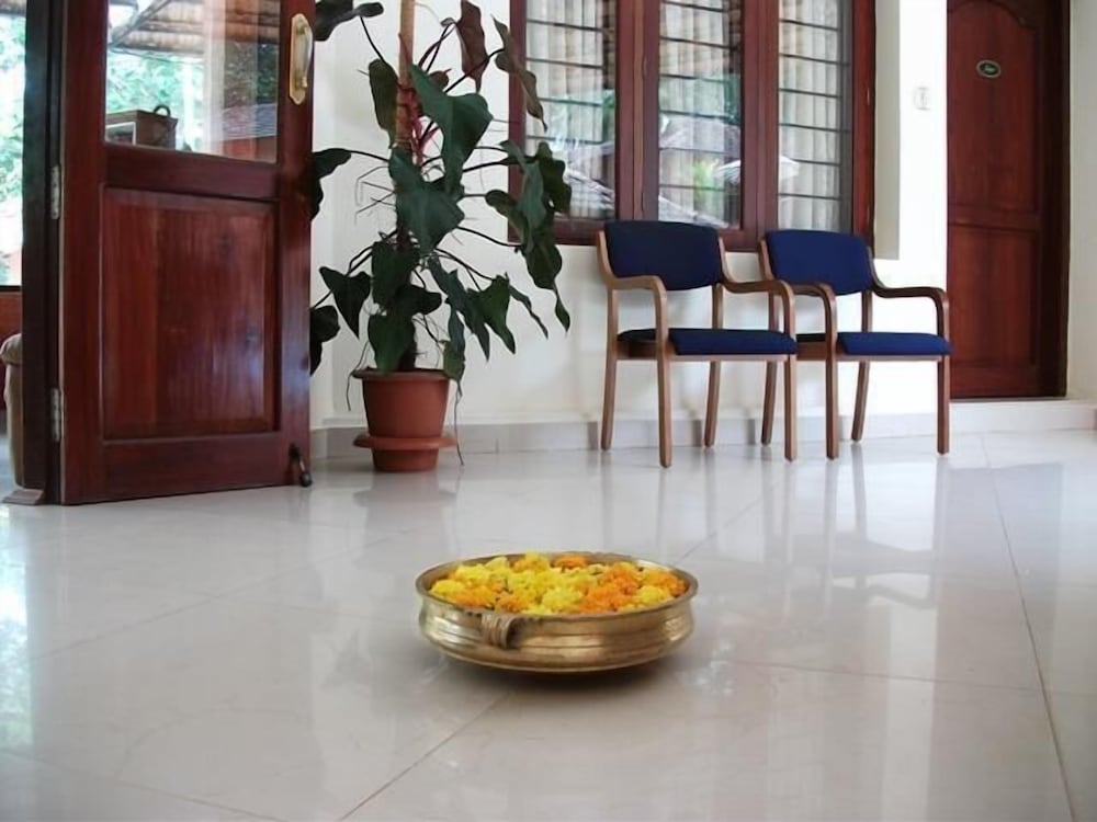 Фото Deshadan Cliff and Beach Resort