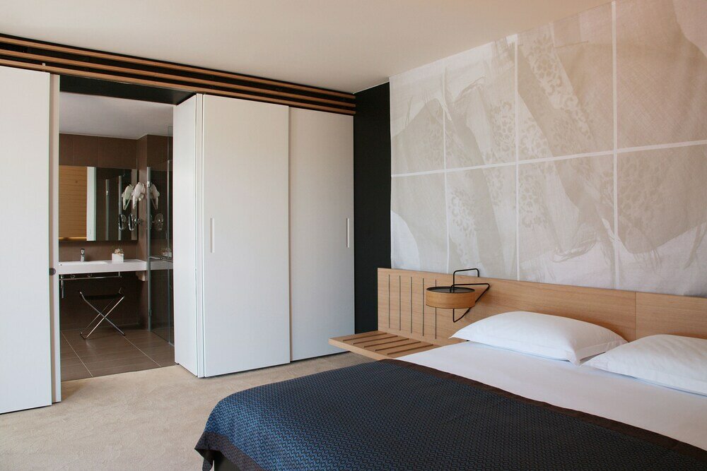 Фото Lone Hotel by Maistra Collection