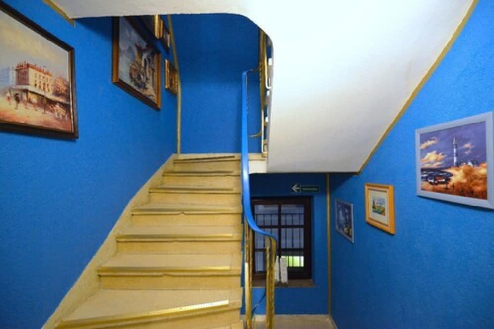 Фото Löwenbräu Köln Hotel & Restaurant