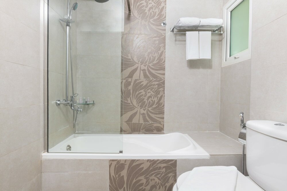 Фото Al Hail Waves Hotel Managed by Centara