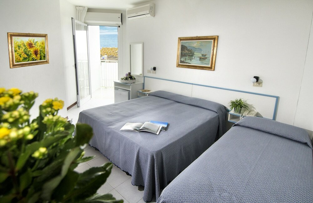 Фото Hotel Marisa