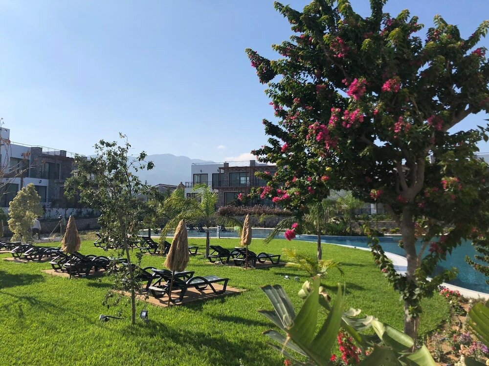 Фото Maldive Holiday Resort