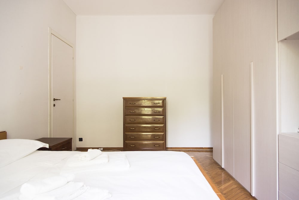 Фото 2 Bedrooms Flat near Bocconi, Iulm, Navigli