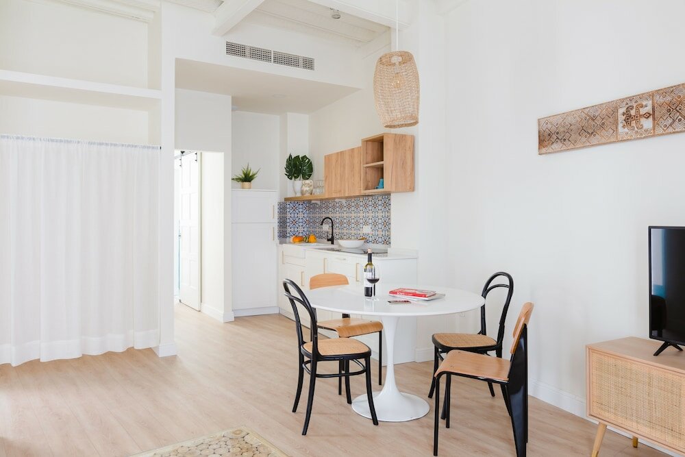 Фото Atenea Malaga Apartments