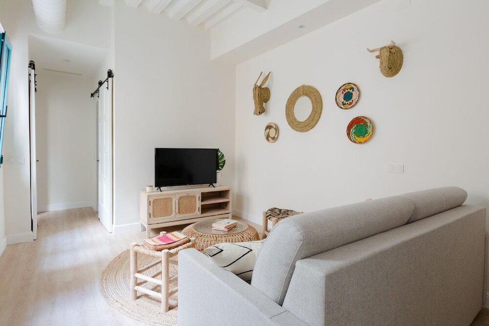 Фото Atenea Malaga Apartments