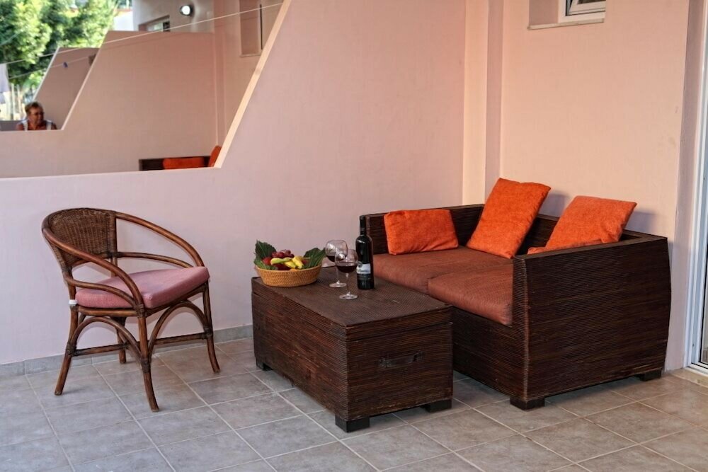 Фото Niriides Beach Hotel