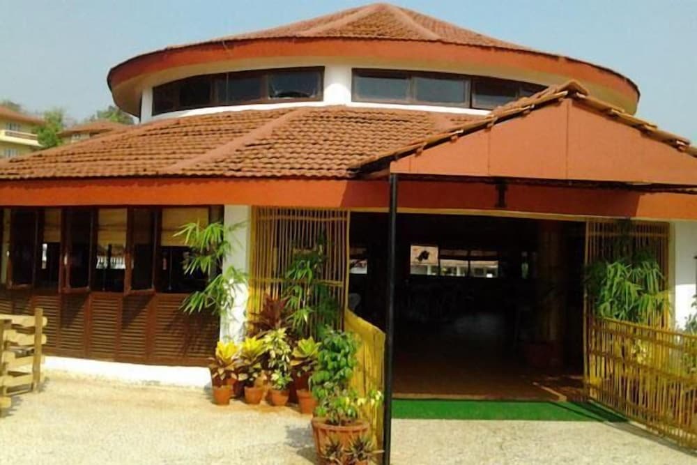 Фото Indismart Woodbourne Resort