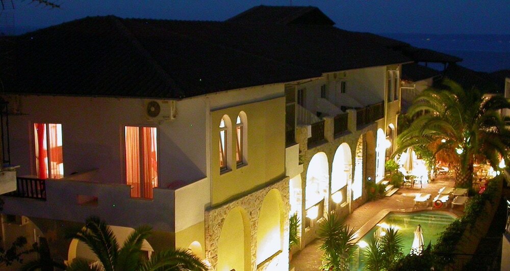 Фото отеля 4