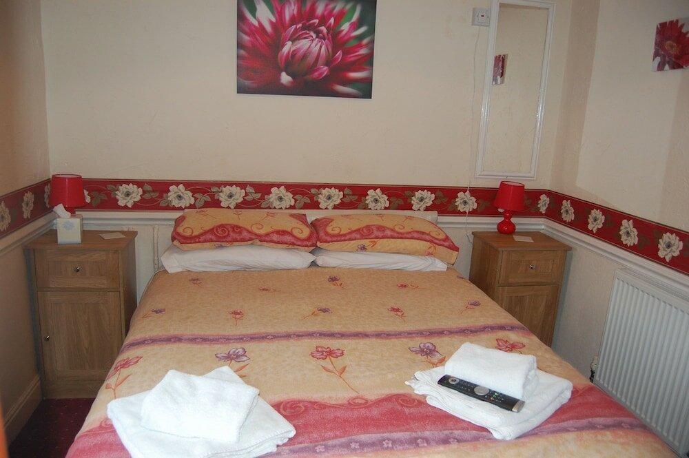 Фото The Fairview Hotel