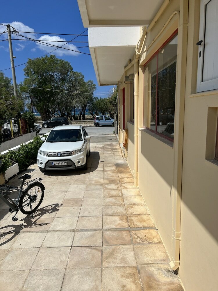 Фото Neapolis Rooms & Apartments