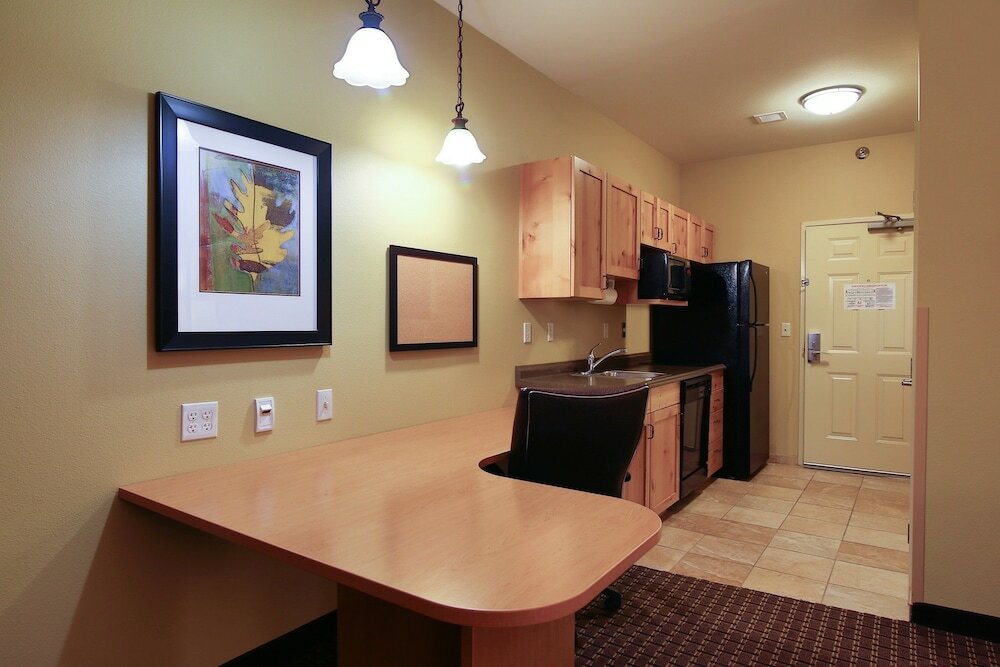 Фото Hawthorn Suites by Wyndham Minot