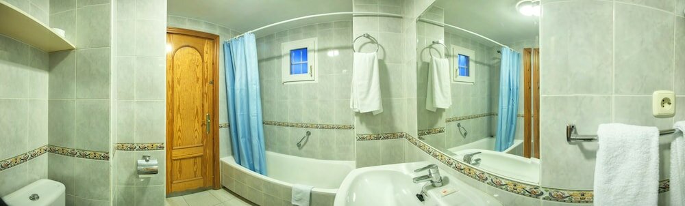 Фото Playa Miguel Beach Club & Aparthotel