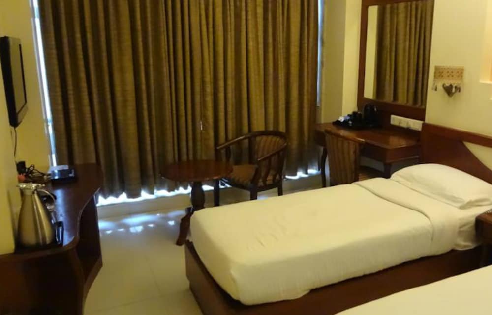 Фото Hotel Shubhangan