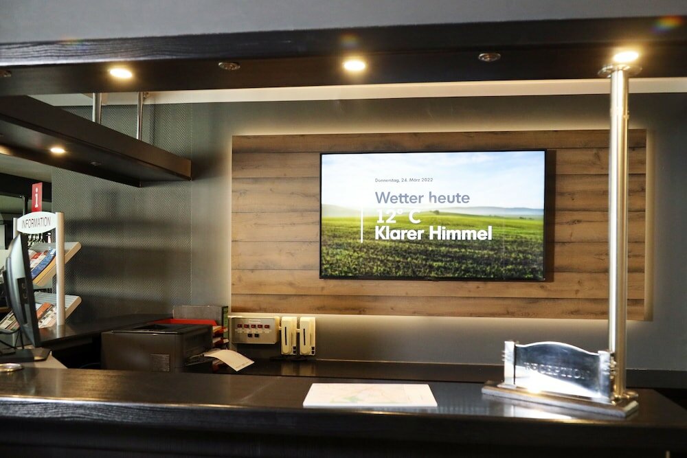 Фото Hotel Märkischer Hof