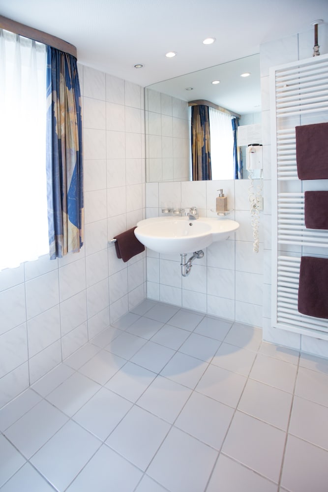 Фото Hotel und Restaurant Rose