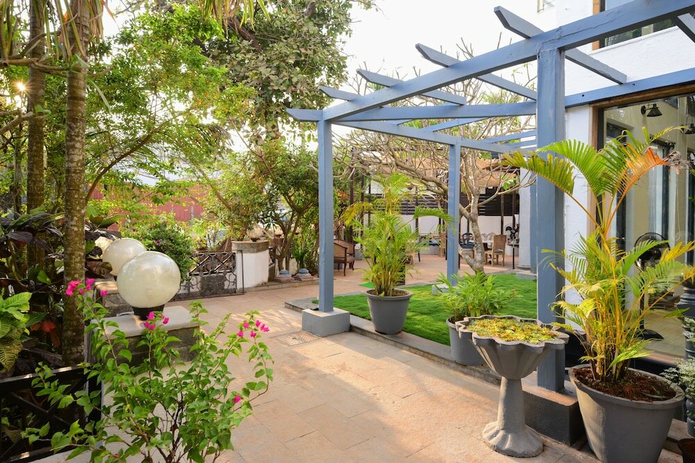 Фото Living Room by Seasons Hotels