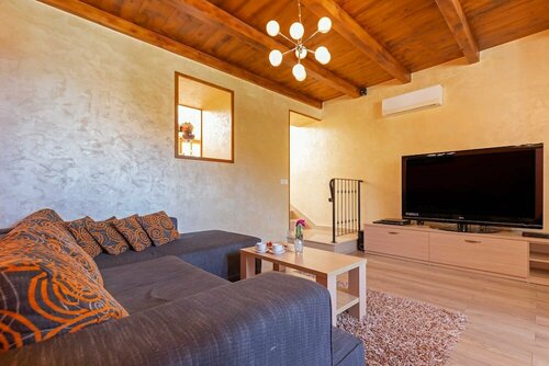 Гостиница Holiday Home Ana's Paradise