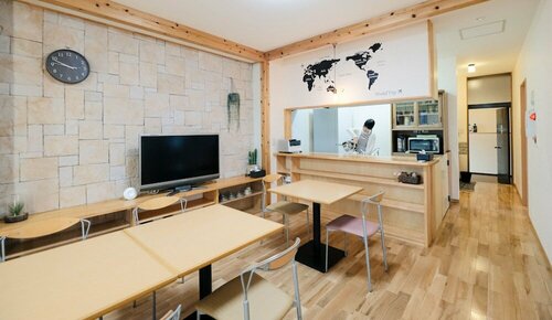 Гостиница Tottori Guest House Miraie Base - Hostel в Тоттори