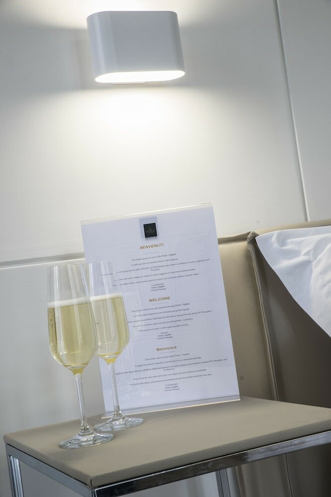 Фото Twice - Naples Duomo