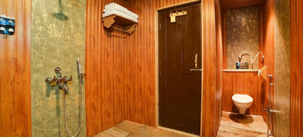 Фото Summit Panghen Metok Hotel