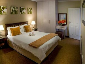 Гостиница Luxury Room, Double Bed and Sleeper Couch max 4 Guests, Near Port Elizabeth в Порт-Элизабет