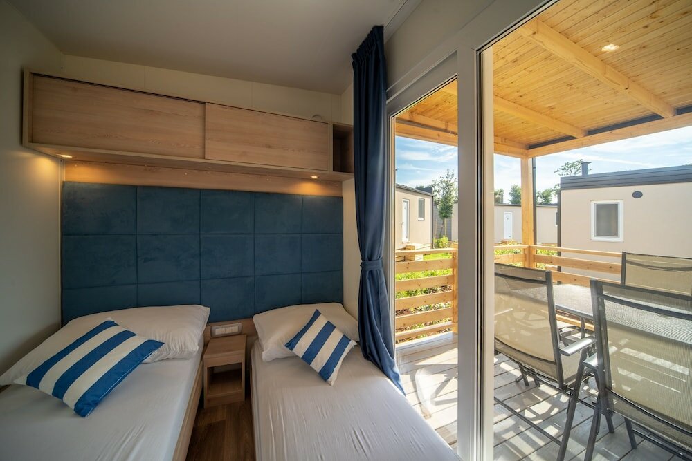 Фото Mediteran Mobile Homes Camping Park Umag