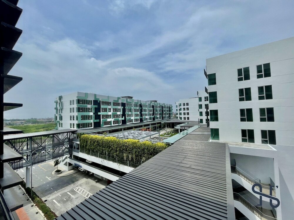 Фото Homesuite' Home @Aeropod SOVO