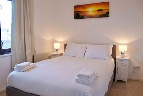 Гостиница Comfortable & Bright 2 Bed Near Leith Walk в Эдинбурге