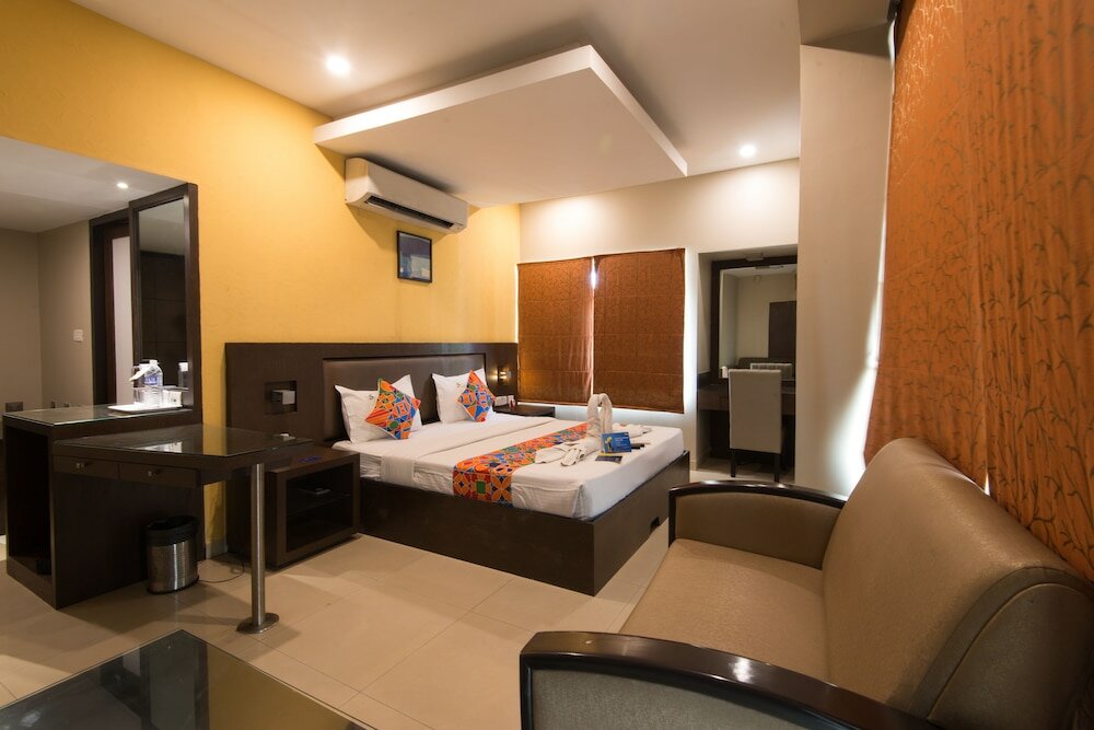 Фото FabHotel Santhome Inn