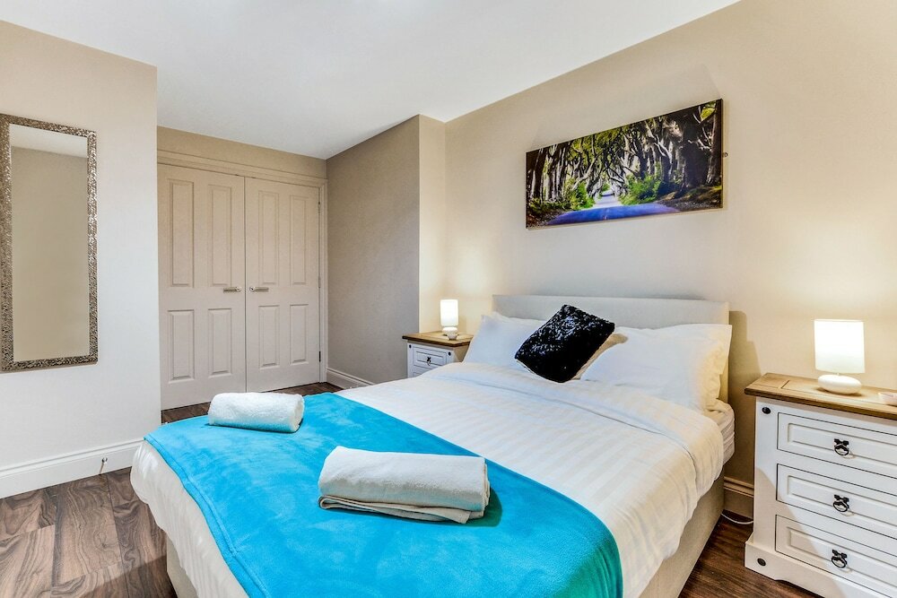 Фото The Ship's Key Aparthotel