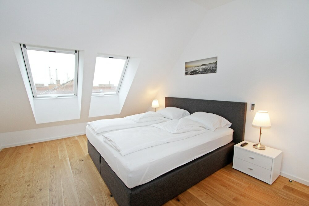 Фото Christiano Apartments