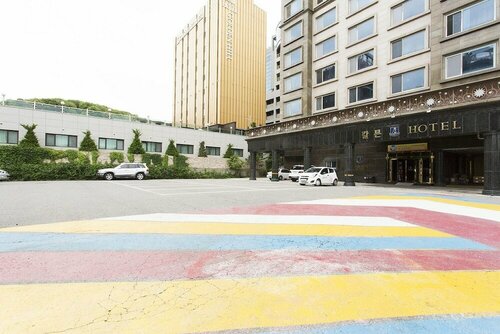 Гостиница Carlton Hotel