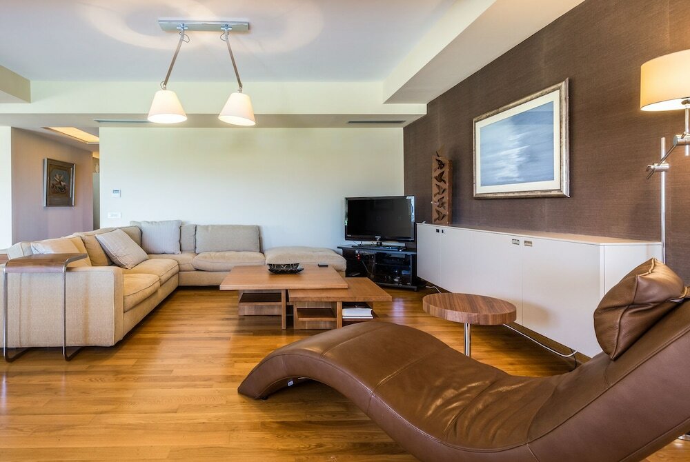 Фото Niriides Villa