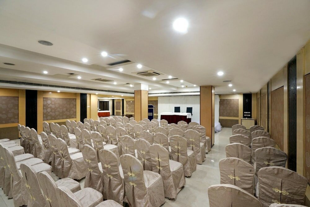Фото Hotel Geetha Regency