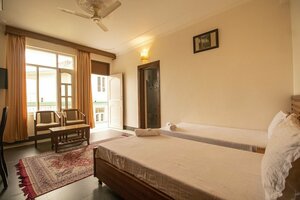 Гостиница WOW STAYZ2 Hotel The Lodge