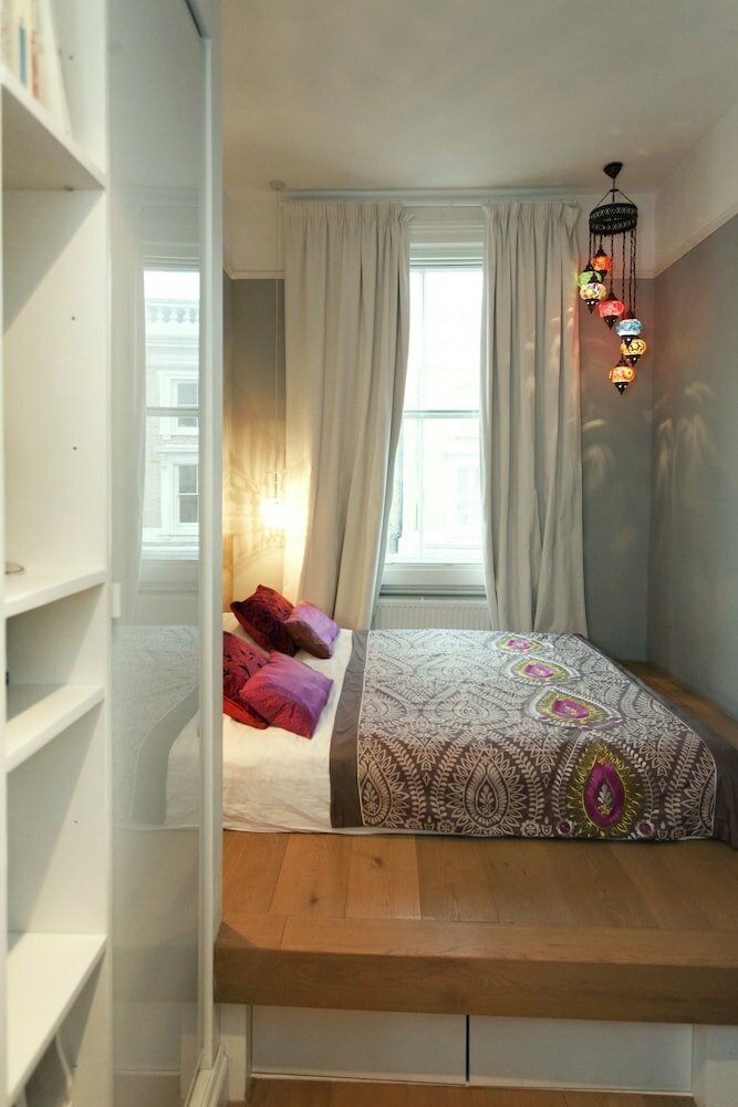 Фото Chelsea Italian Design Home with Terrace