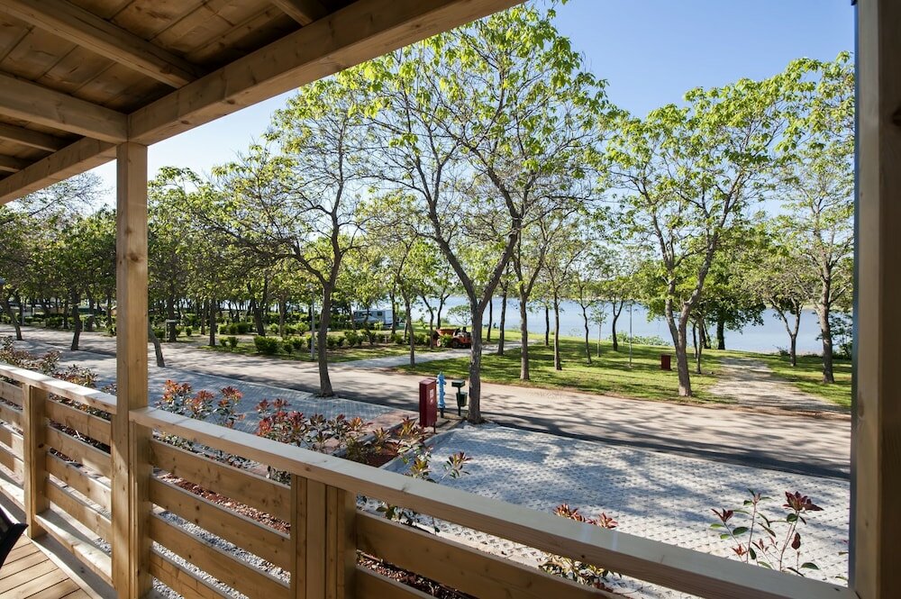 Фото Mediteran kamp Mobile Homes in Camping Puntica