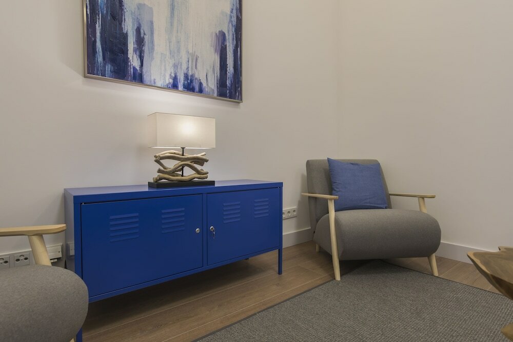 Фото High Ceiling Duplex Apt Cais do Sodre