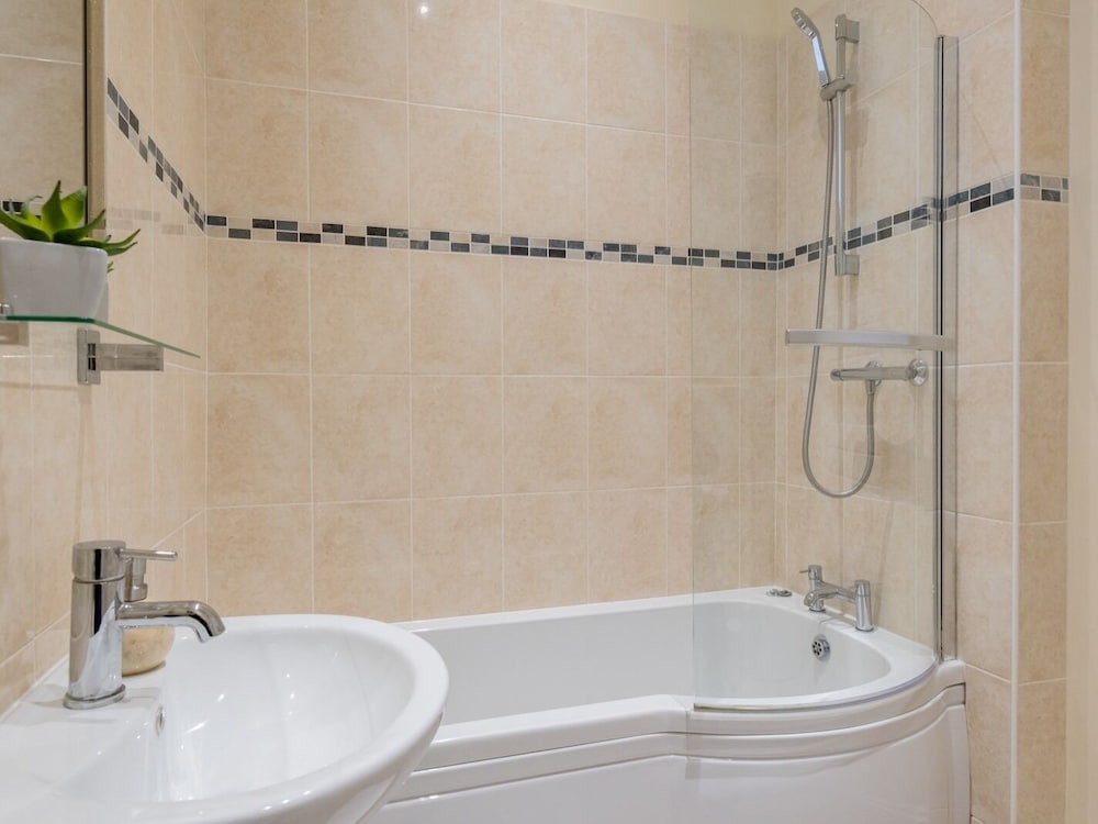 Фото Church Lane Apartments