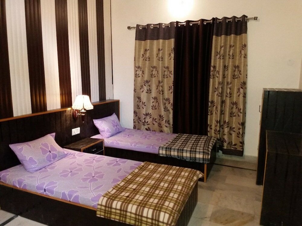 Фото Sonu Guest House - Hostel