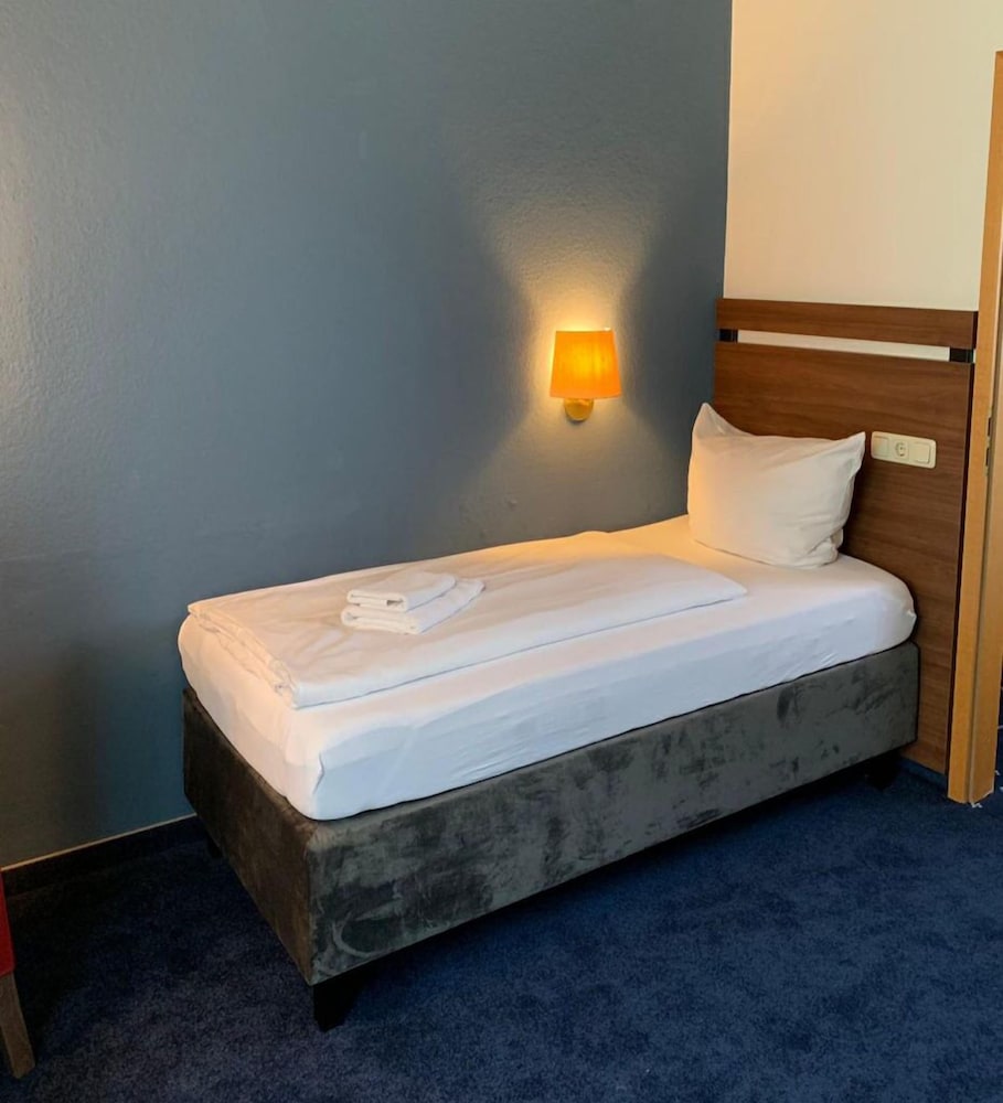 Фото Hotel Fränkischer Hof