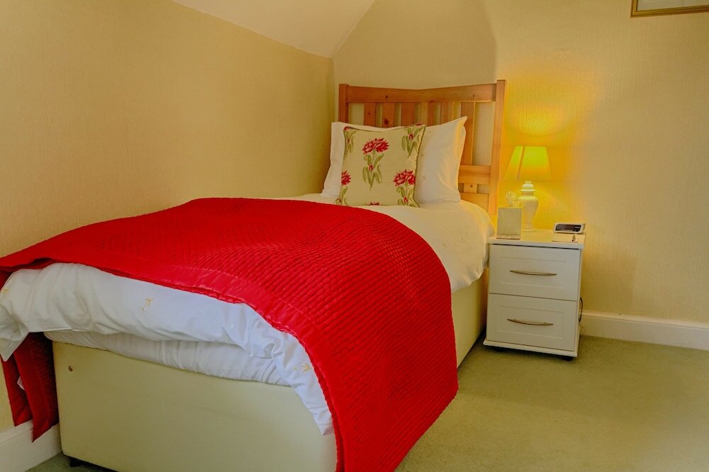 Фото Holcombe House