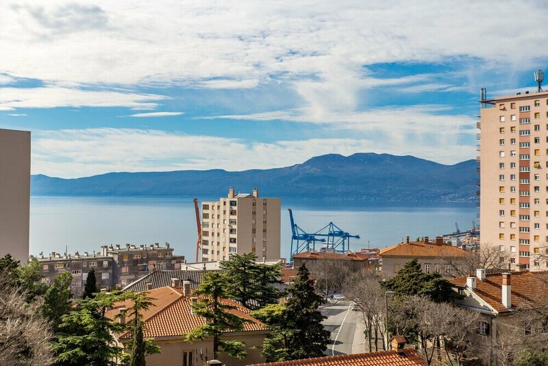 Гостиница Apartment Consensus в Риеке